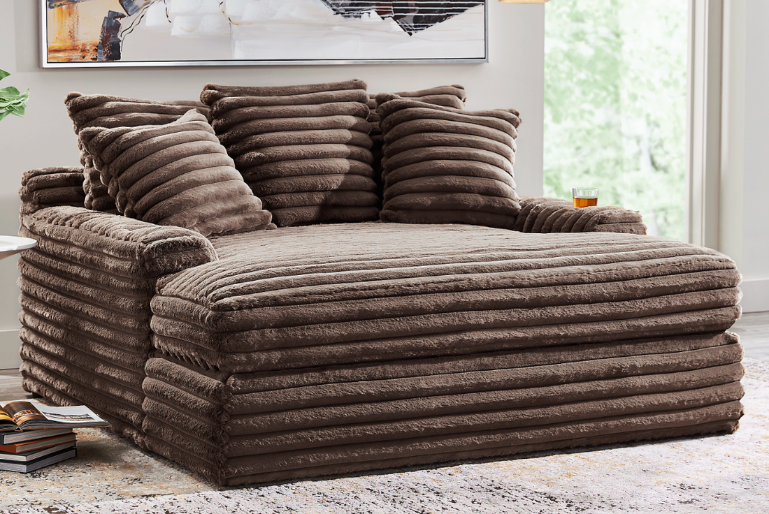 4500 - Chocolate Chaise Lounge - Pay On Delivery $670.00